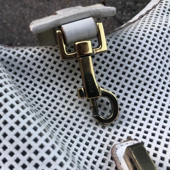 White Leather and Gold Hardware Shoulder Purse - Picture 13 of 13